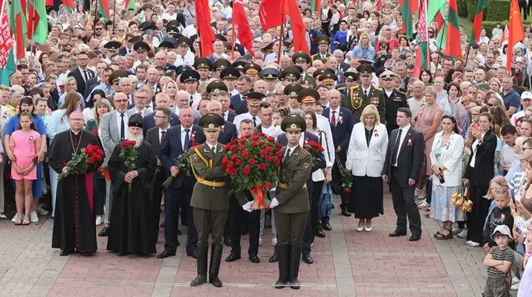 митинг ко Дню Независимости на Буйничском поле митинг ко Дню Независимости
